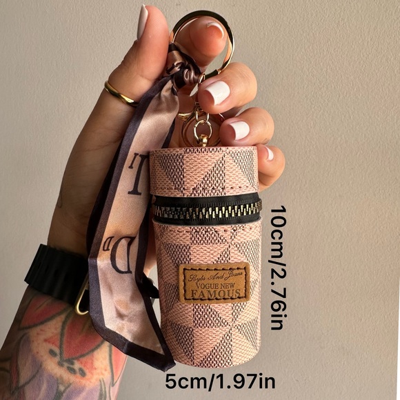 Pretty mini vintage purse. - Picture 3 of 4